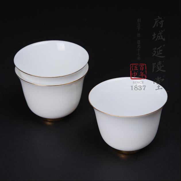 甜白金釉玉蘭杯 1